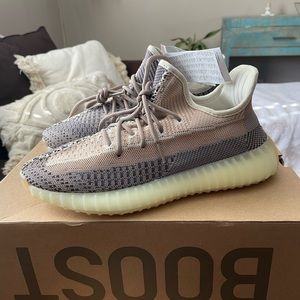 Yeezy Boost- Ash Pearl